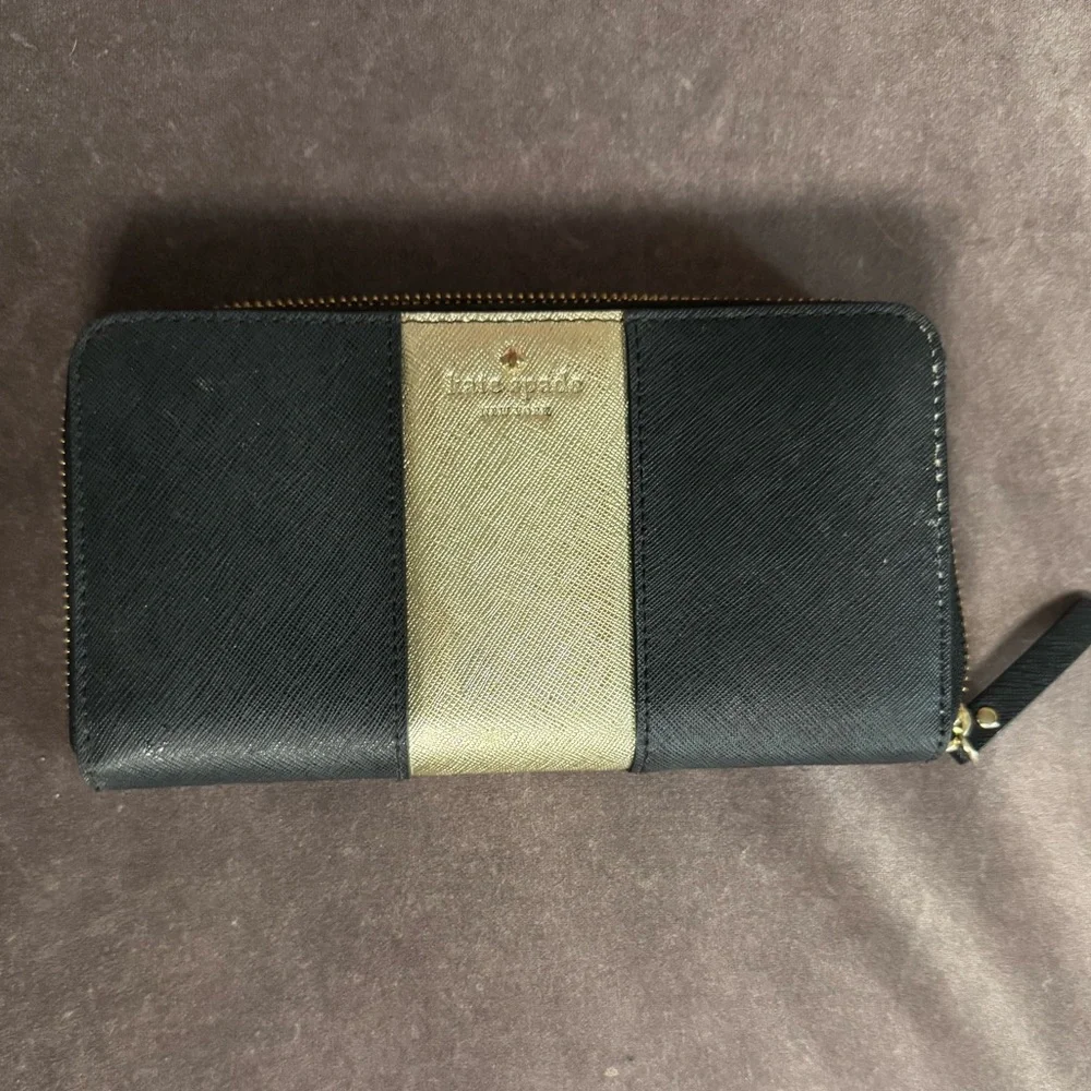 Kate Spade Black and Gold Wallet